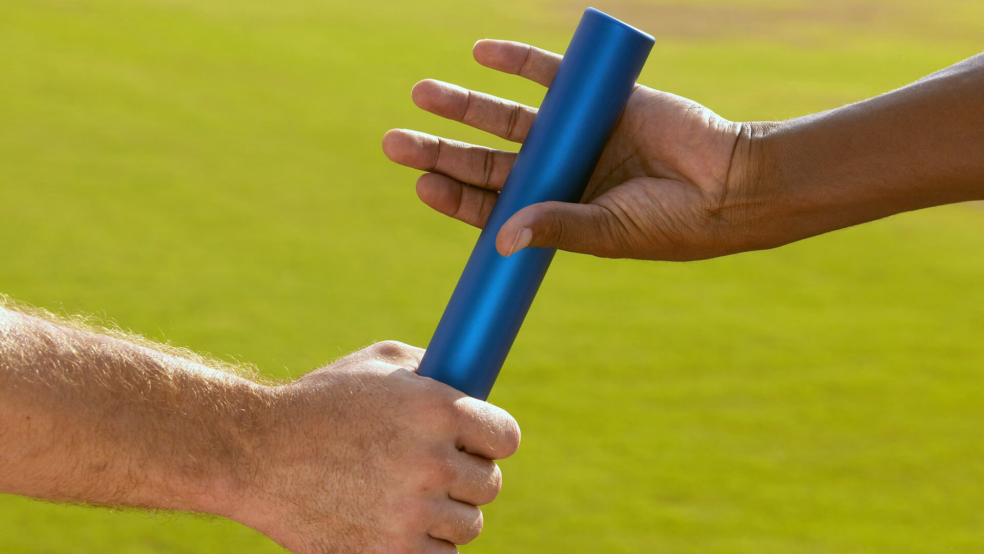 kaiyun-2019年总决赛第4场：库里在第一节就投进连续两个长距离三分，开启“火力模式”